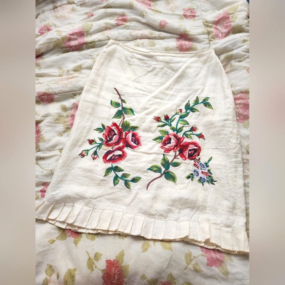 Ecologie White Irish Linen Embroidered Skirt